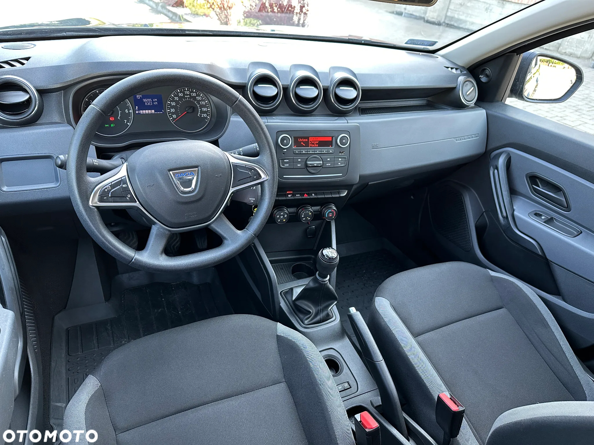 Dacia Duster 1.6 SCe Laureate S&S - 24