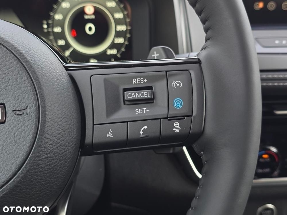 Nissan Qashqai 1.3 DIG-T mHEV N-Connecta Xtronic - 11