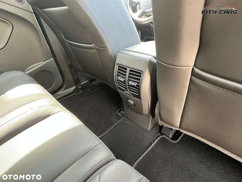 Ford Kuga - 35