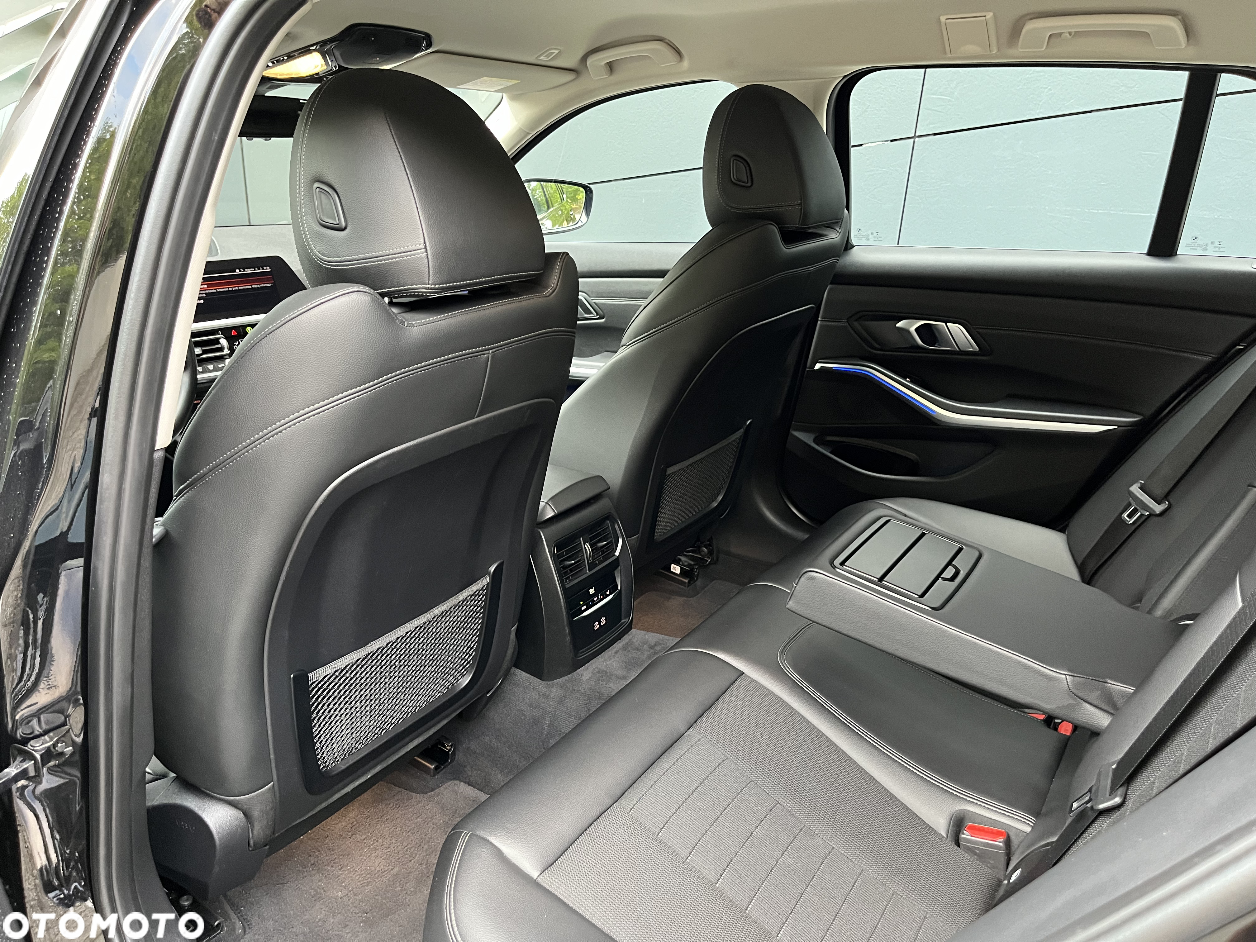 BMW Seria 3 320i Advantage sport - 21