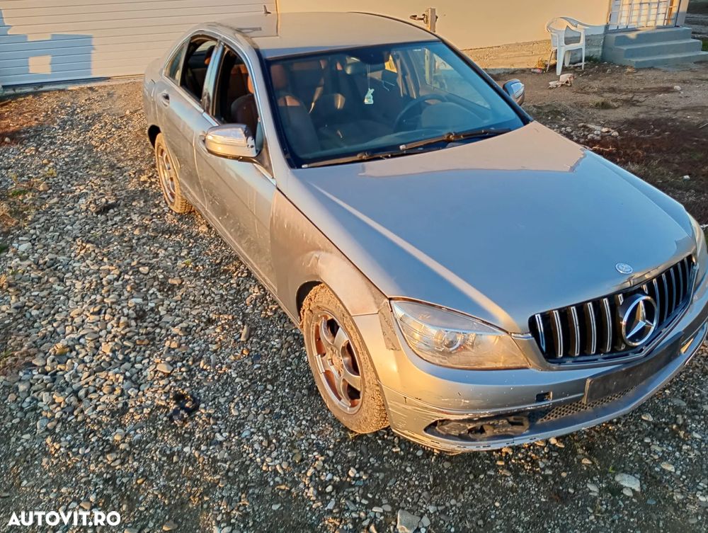 Mercedes-Benz C 200 CDI DPF BlueEFFICIENCY Avantgarde - 7