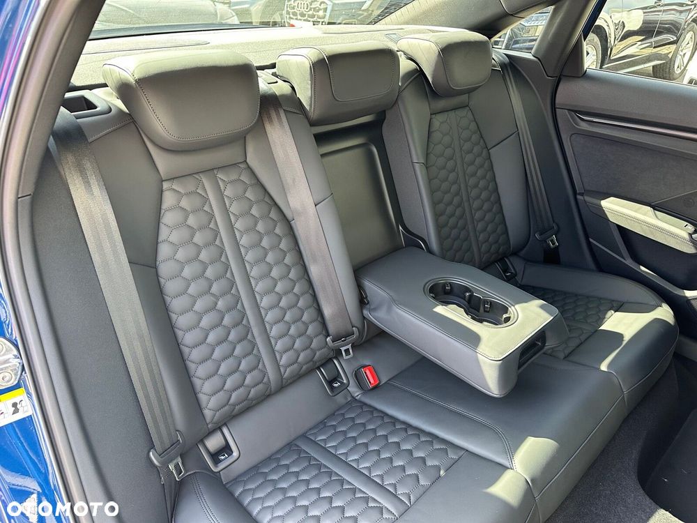 Audi RS3 Limousine - 21