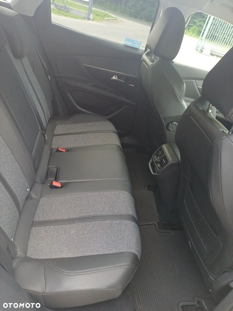 Peugeot 3008 1.6 BlueHDi Allure S&S - 10