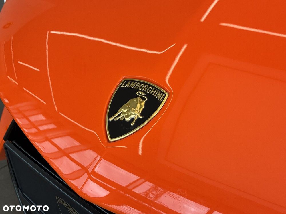 Lamborghini Revuelto - 21