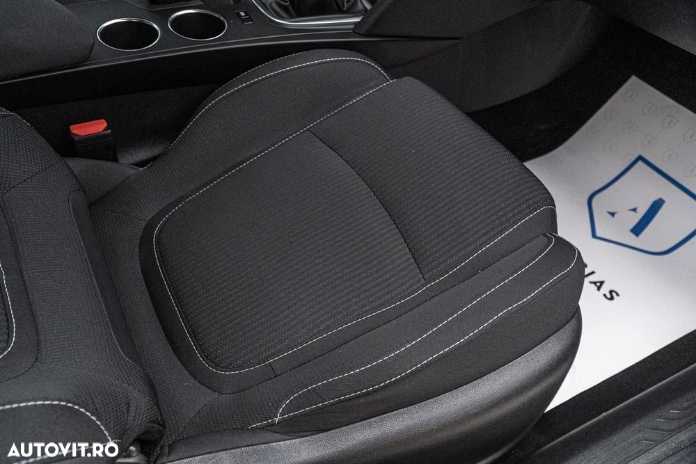 Renault Megane BLUE dCi 115 INTENS - 37