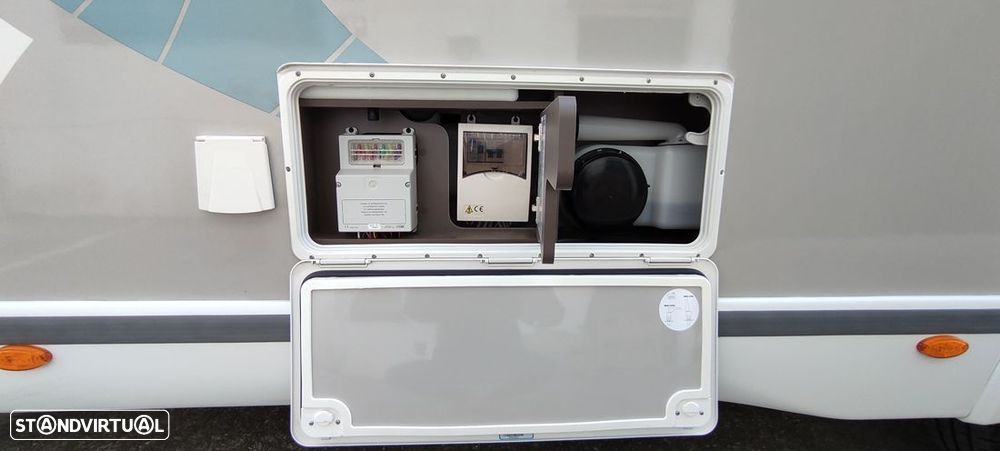 Chausson Titanium 708 (Cama central 7.10mt e sala face a face) - 19