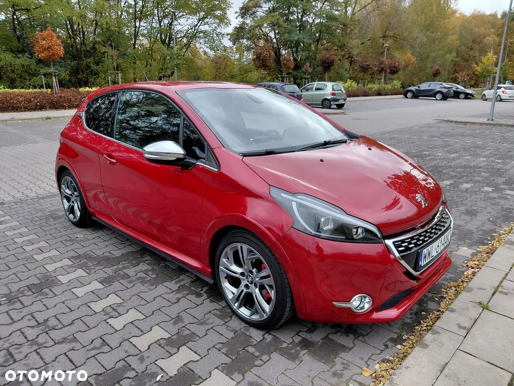 Peugeot 208 2013 photo 2