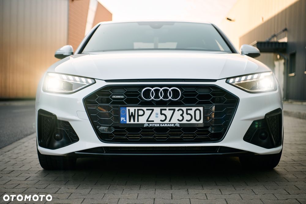 Audi A4 Limousine - 4