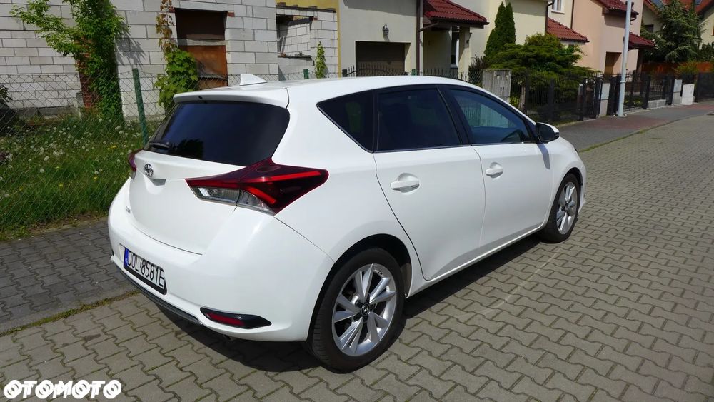 Toyota Auris 1.2 Turbo Multidrive S Executive - 4