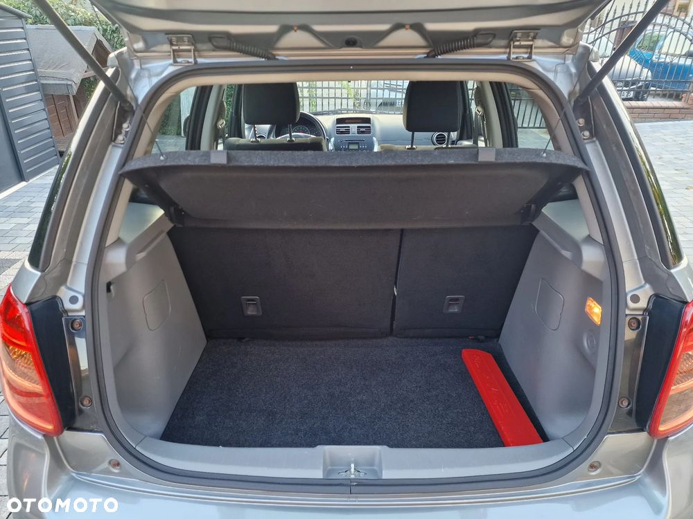 Suzuki SX4 1.6 VVT 4x4 Comfort - 29