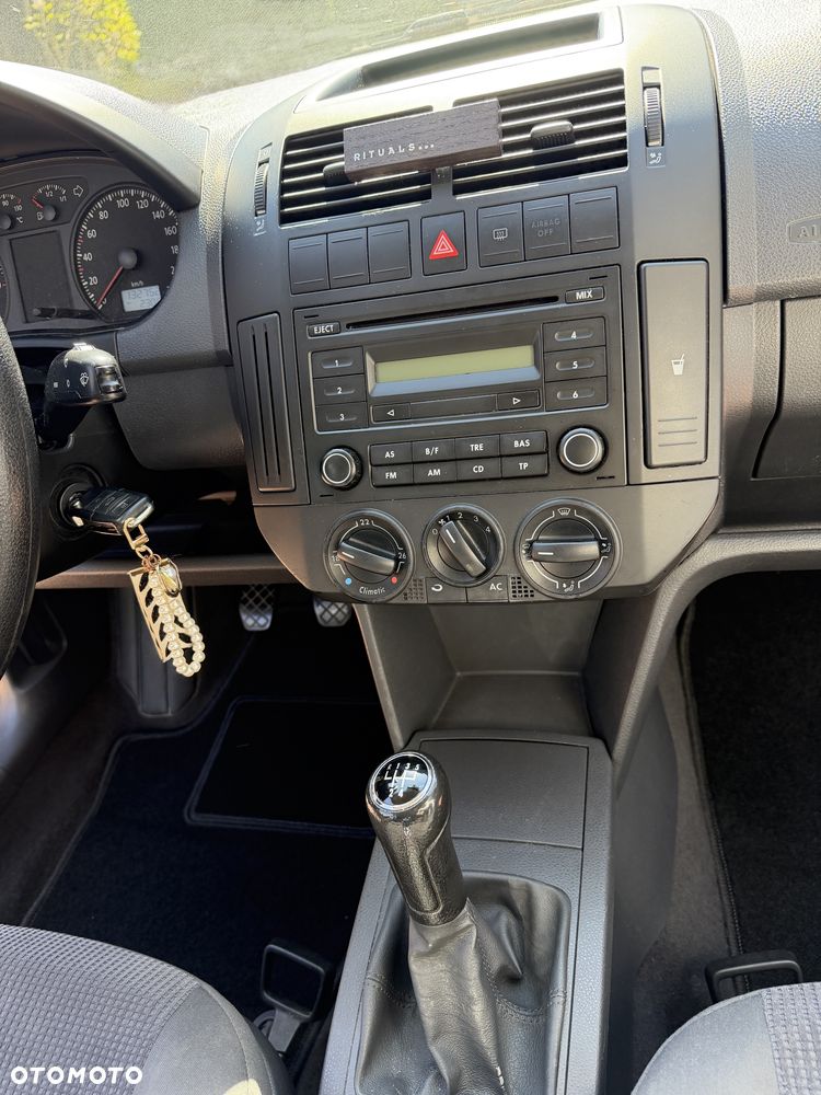 Volkswagen Polo - 6