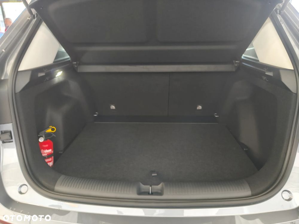 MG ZS Hybrid+ - 18