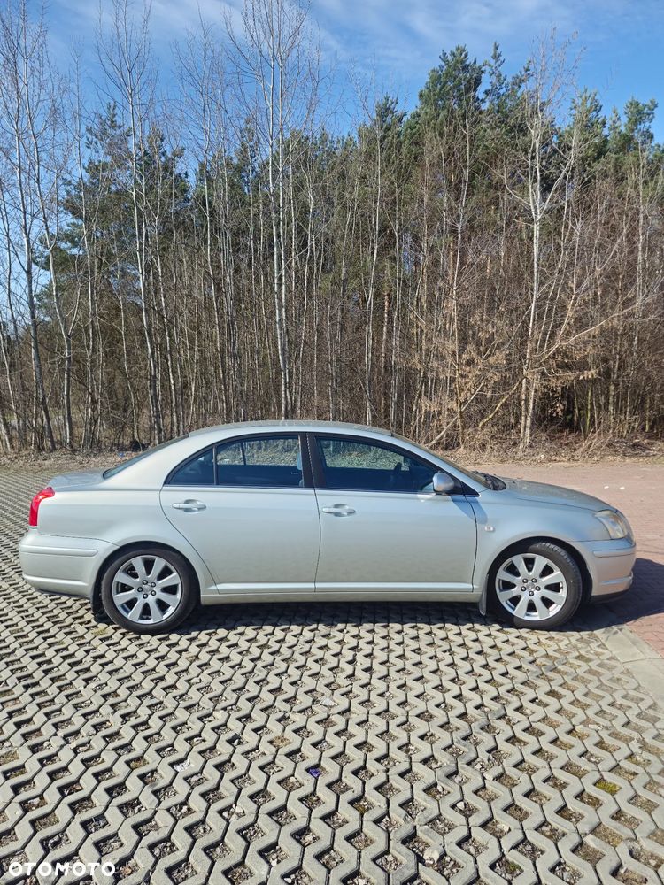 Toyota Avensis 1.8 VVT-i Sol - 8