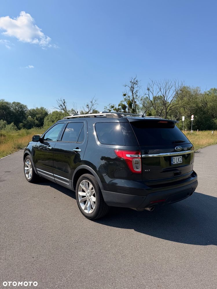 Ford Explorer - 5