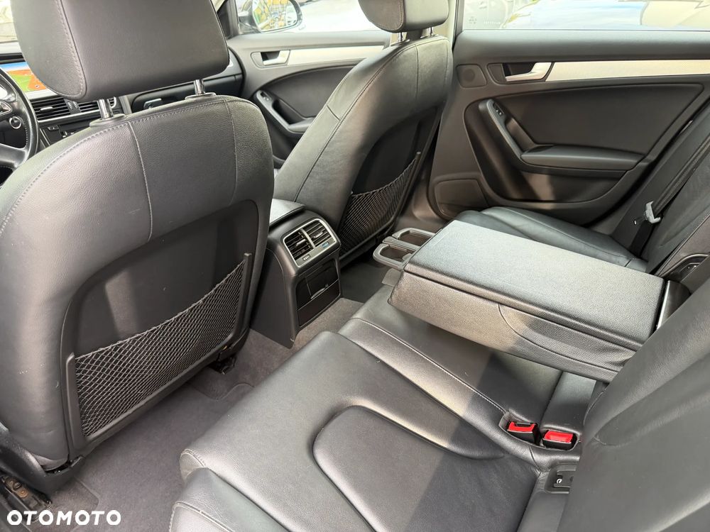 Audi A4 Avant 2.0 TDI DPF quattro Ambiente - 33