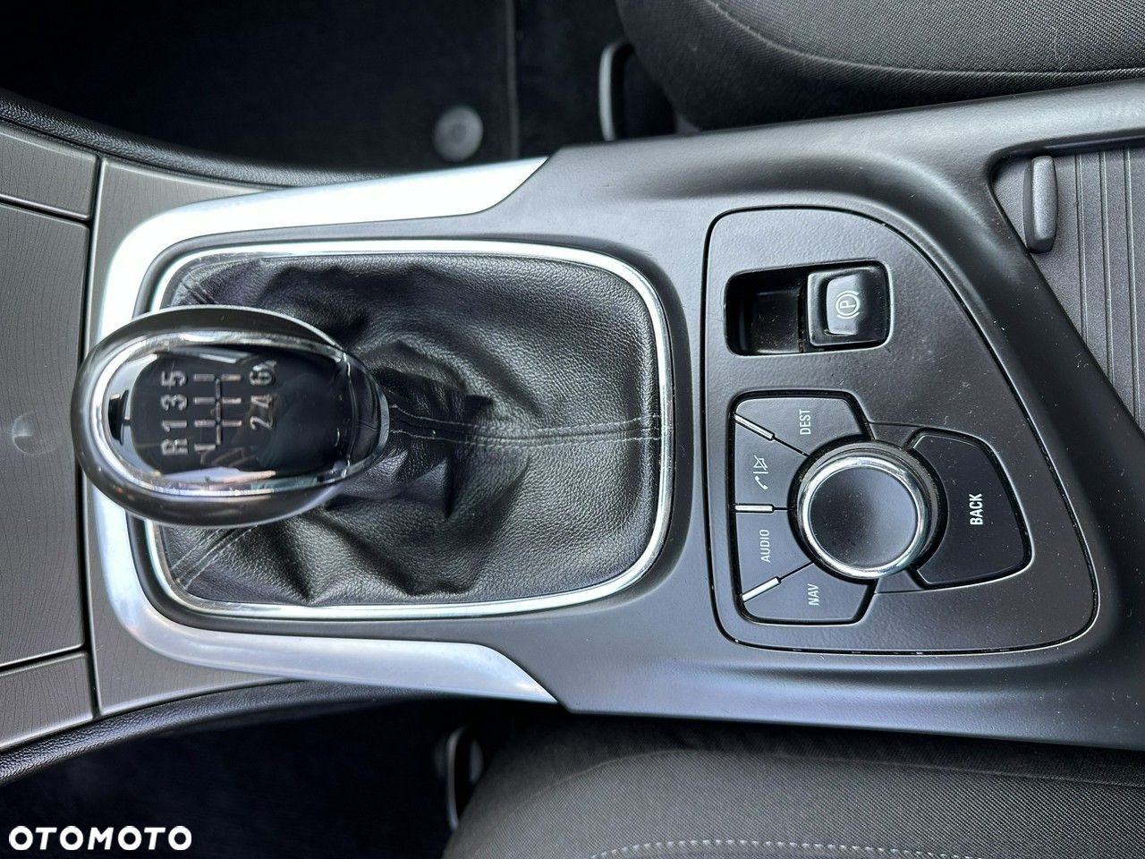 Opel Insignia - 16
