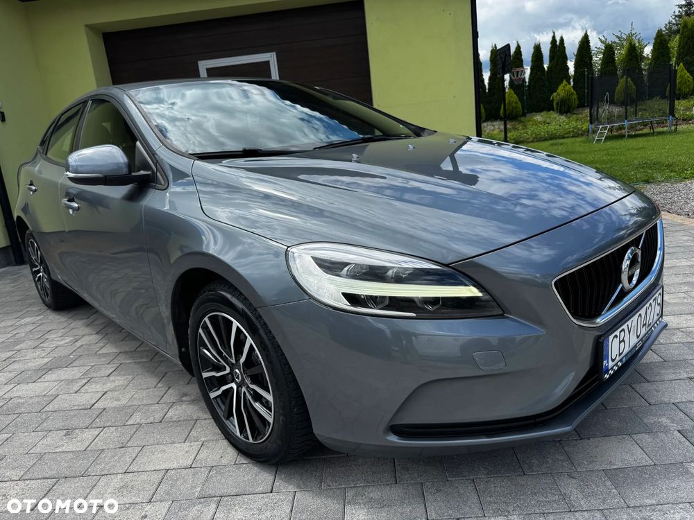 Volvo V40 D2 Momentum - 1