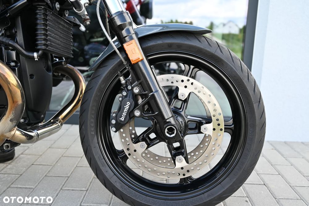 BMW R - 19