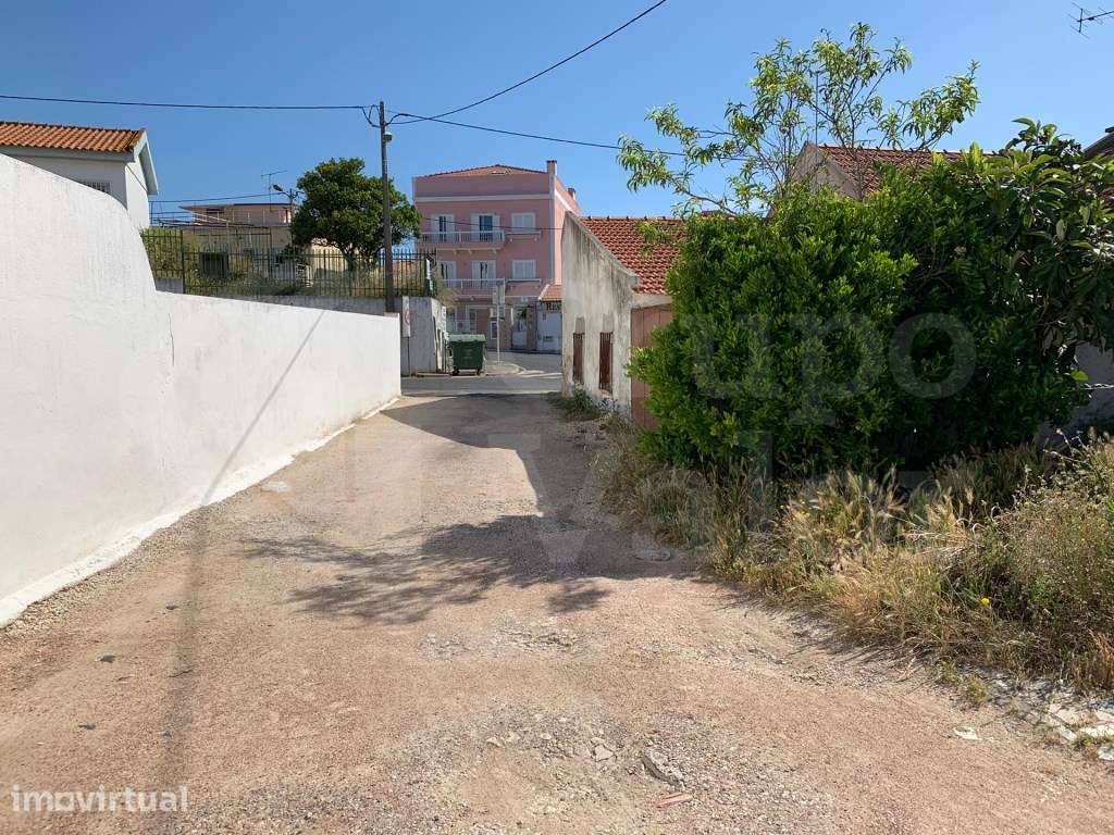 Terreno Urbano com 1031m2 em Loures - Grande imagem: 3/9