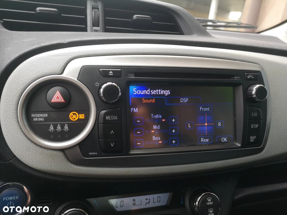 Toyota Yaris Hybrid 100 Premium - 19