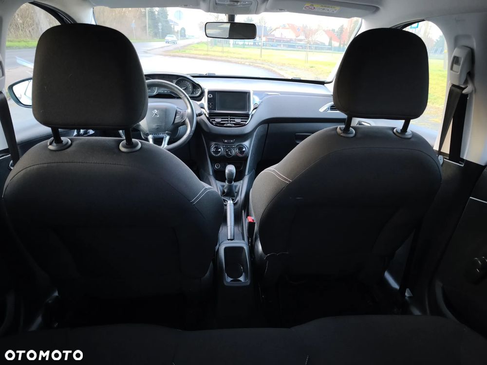 Peugeot 208 82 VTI Style - 10