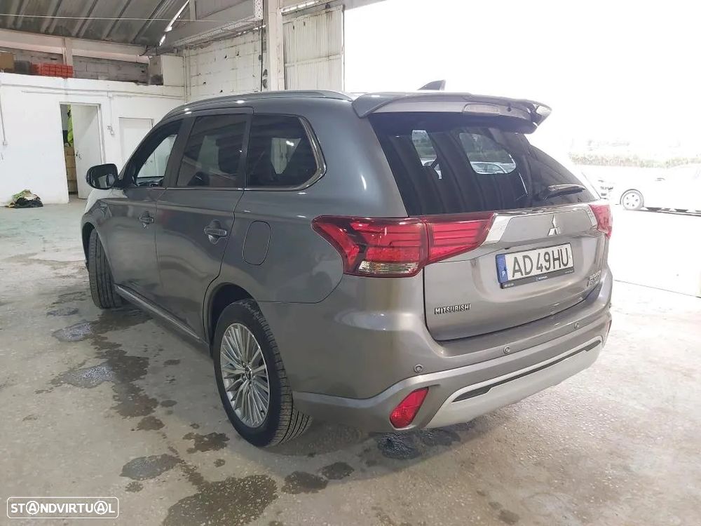 Mitsubishi Outlander 2.4 PHEV Instyle - 2