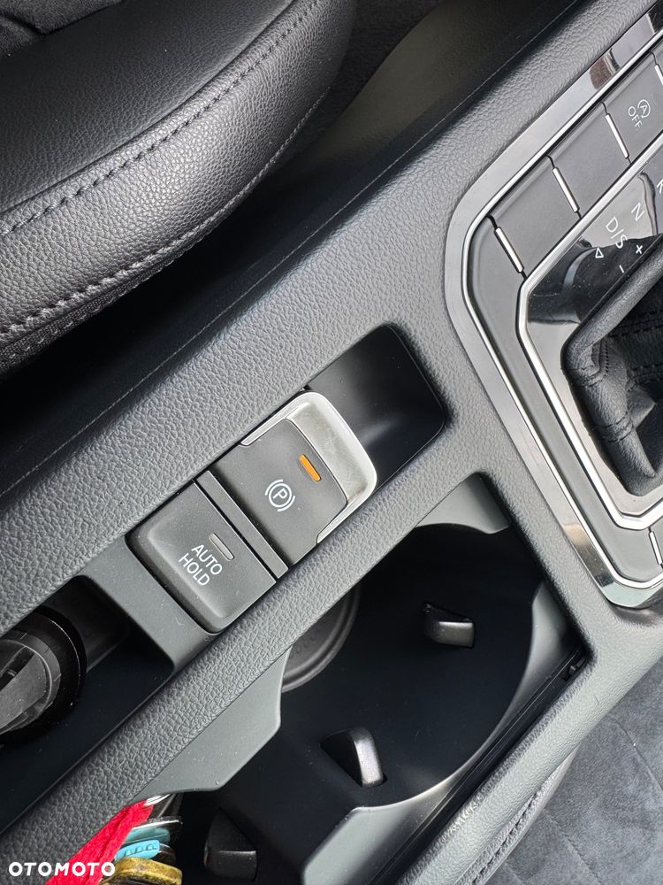 Volkswagen Passat - 20