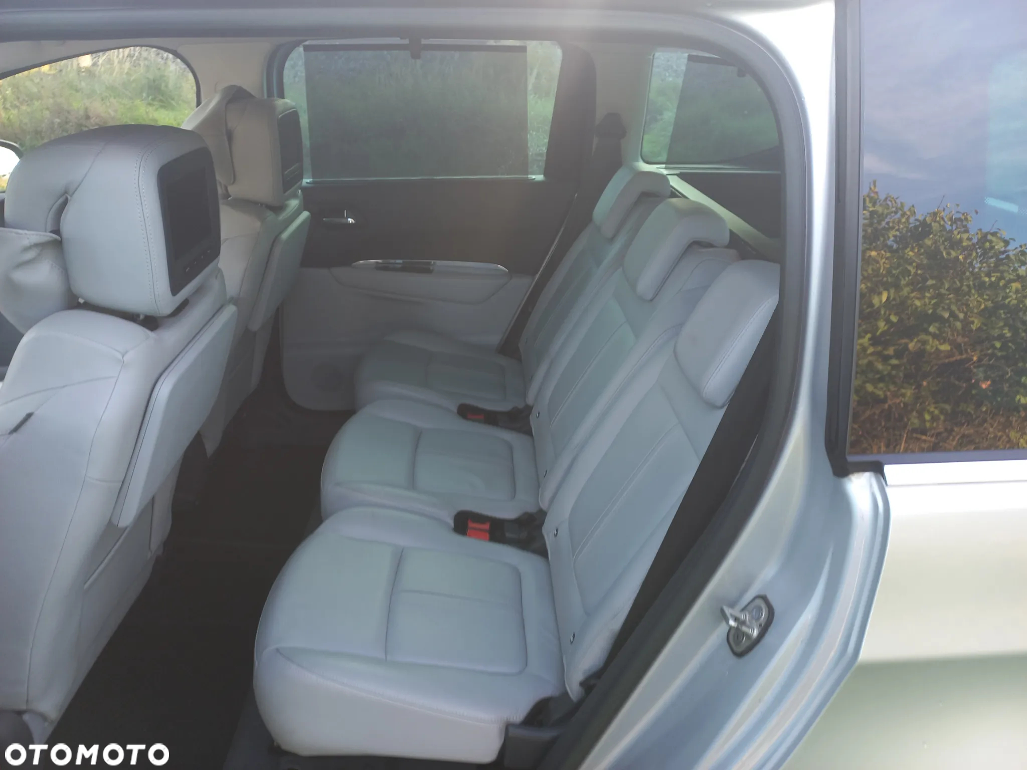 Peugeot 5008 - 8