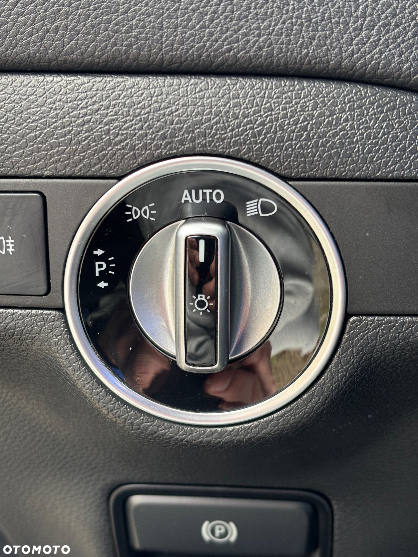 Mercedes-Benz CLA 180 7G-DCT - 38