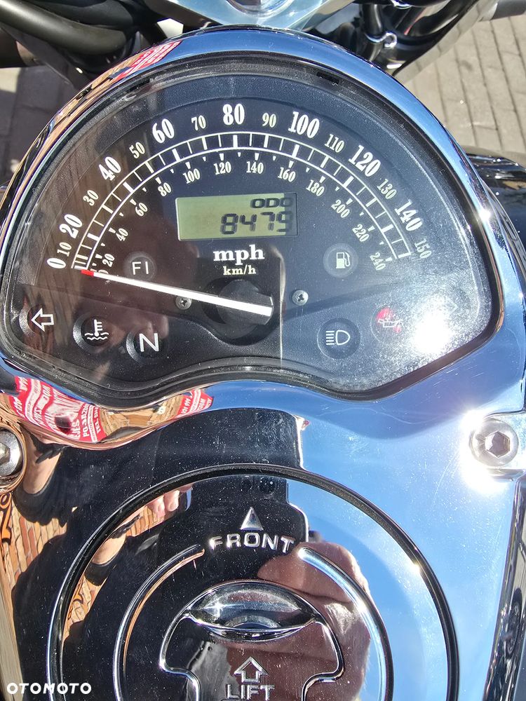 Honda VTX - 23