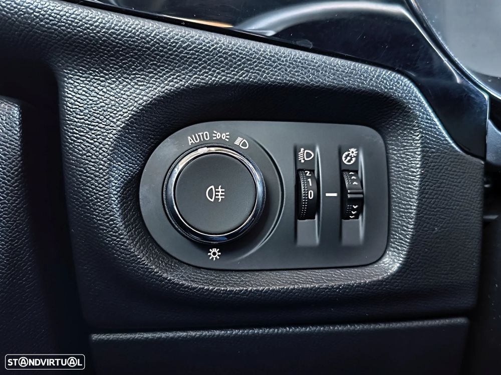 Opel Corsa 1.2 T GS - 24