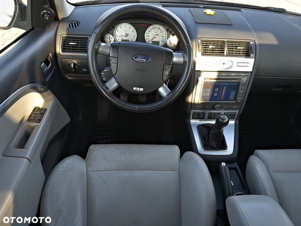 Ford Mondeo V6 ST 220 - 20