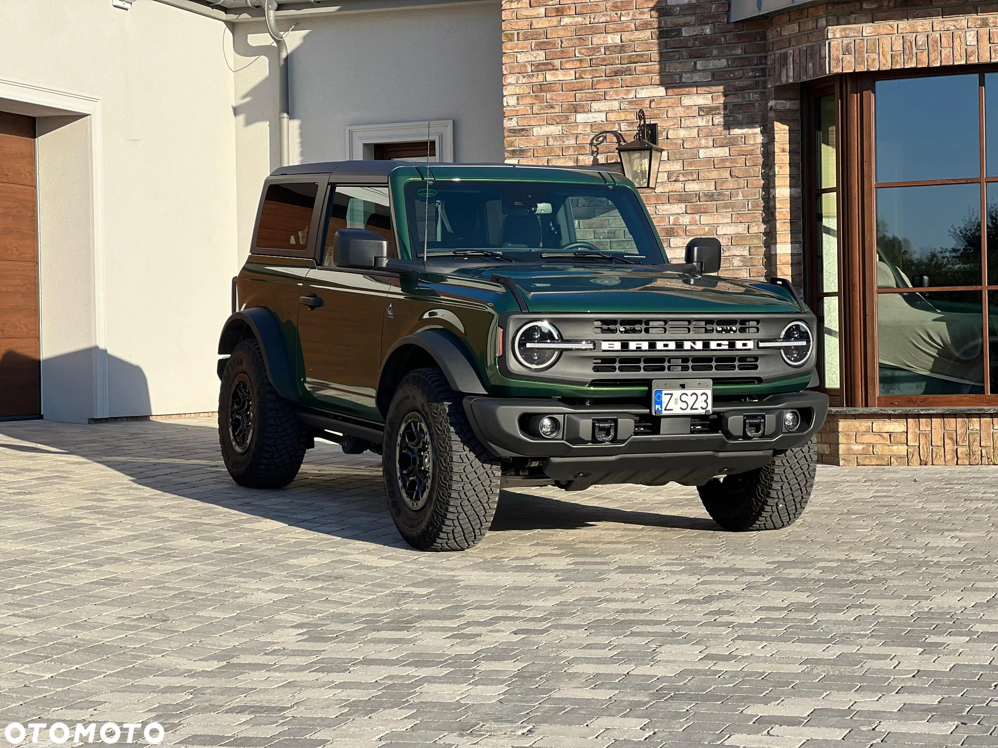 Ford Bronco - 2