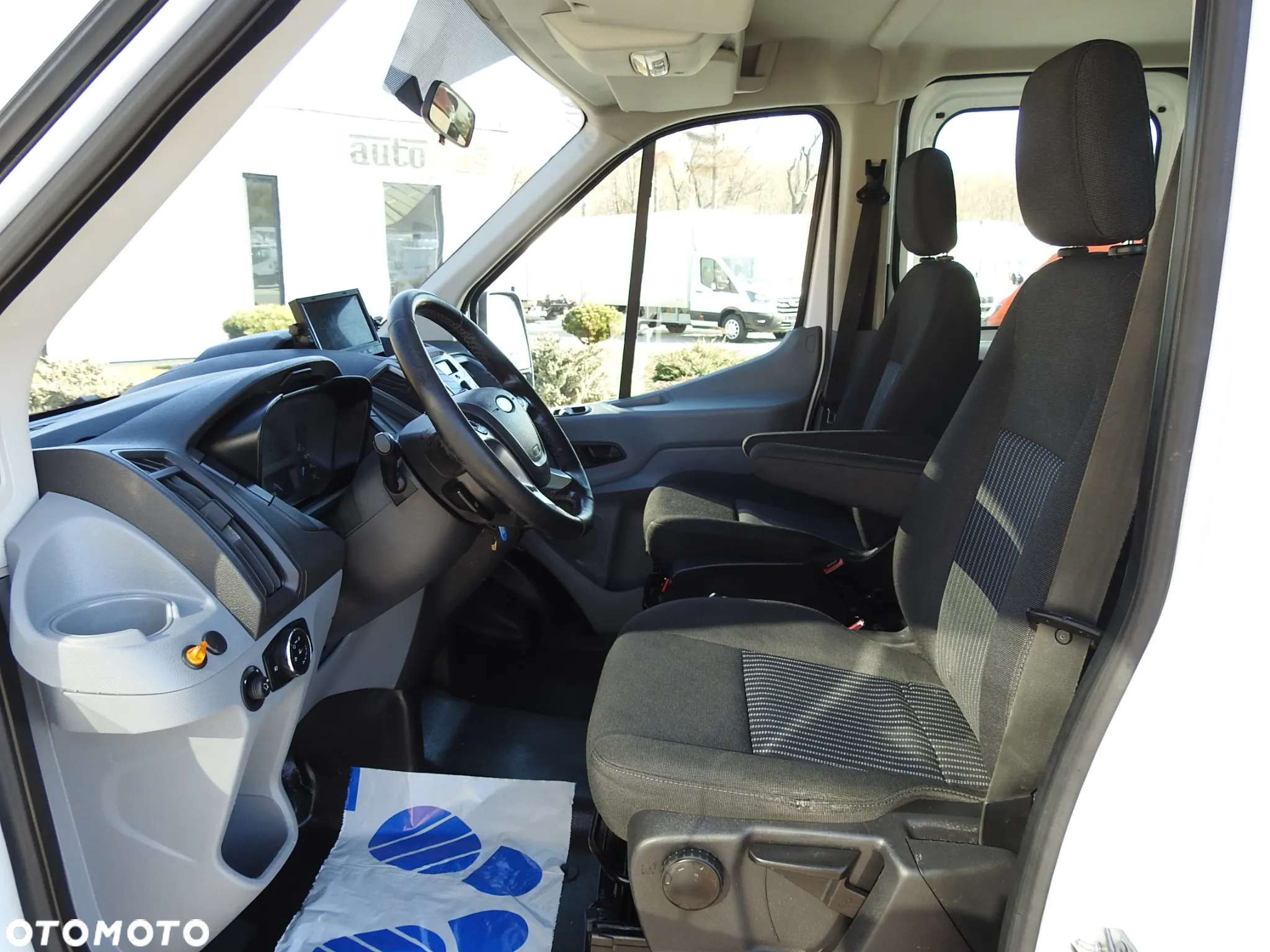 Ford TRANSIT  WYWROTKA PODWÓJNA KABINA DOKA 6 MIEJSC TEMPOMAT KLIMATYZACJA 130KM [ C66826 ] - 26