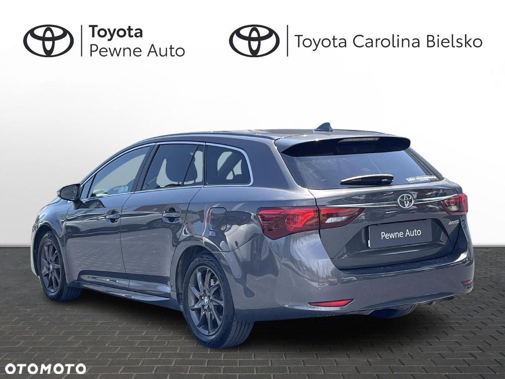 Toyota Avensis - 2