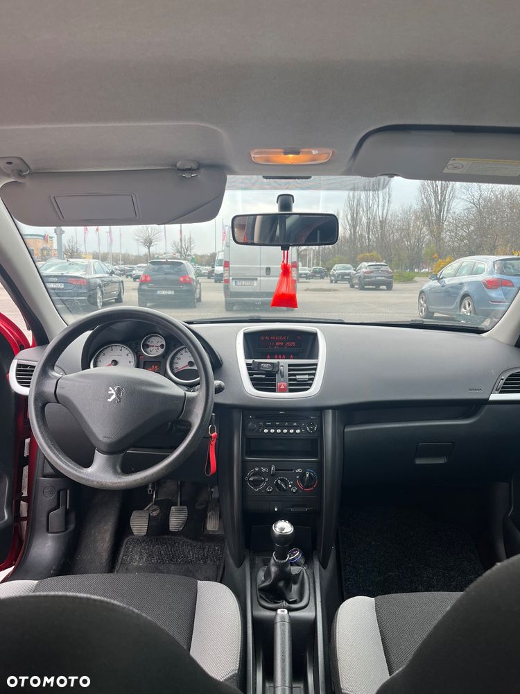 Peugeot 207 1.4 16V Trendy - 7