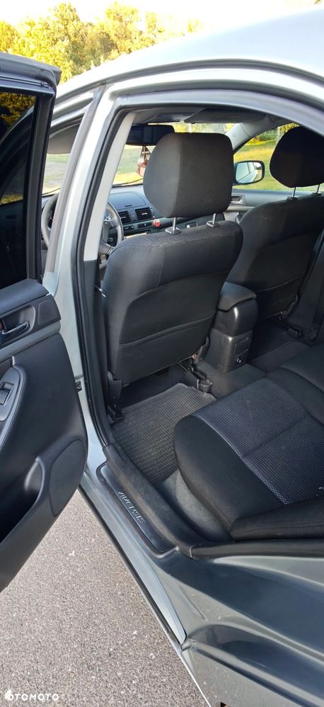 Toyota Avensis 2.0 D-4D - 9