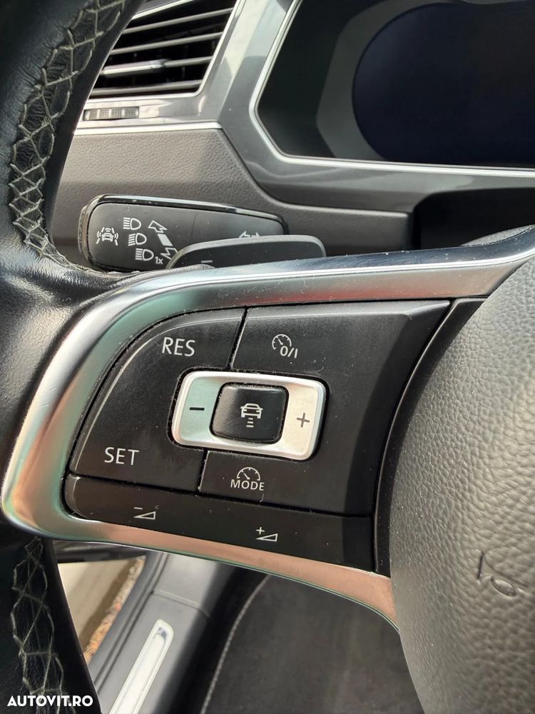 Volkswagen Tiguan 2.0 TDI SCR DSG 4Motion R-Line - 16