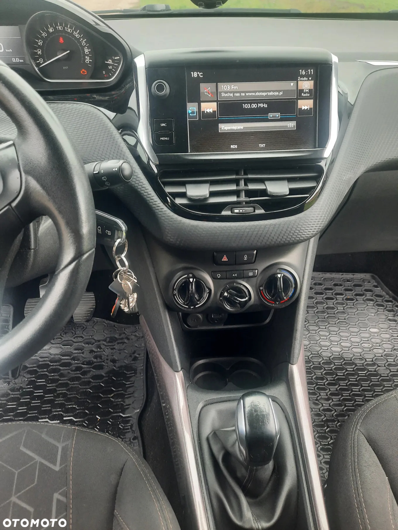 Peugeot 2008 - 8