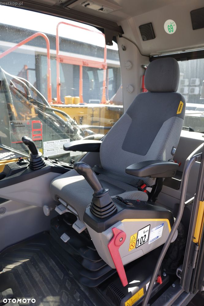 Volvo EC220EL - 19