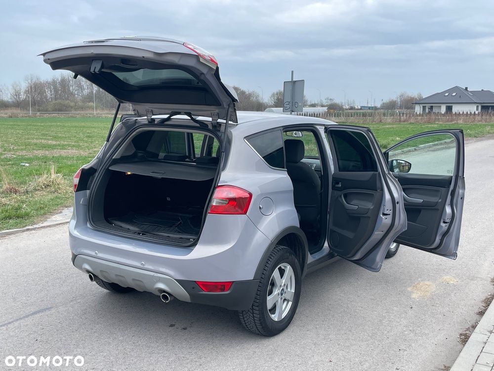 Ford Kuga 2.0 TDCi 2x4 Champions Edition - 38