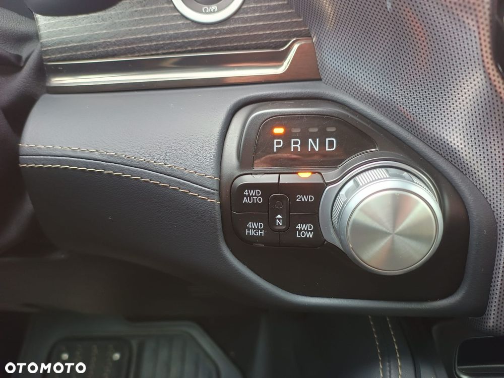 Dodge RAM 5.7 4x4 - 27