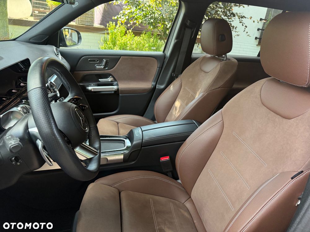 Mercedes-Benz GLB 200 d 4-Matic AMG Line 8G-DCT - 22