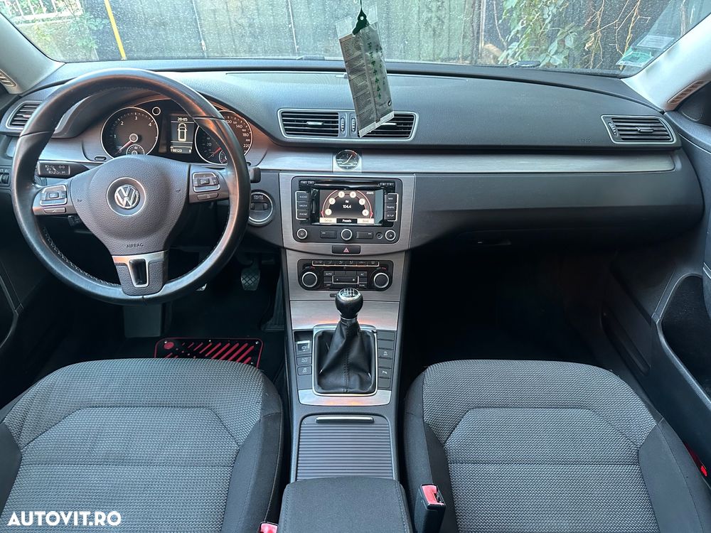 Volkswagen Passat Variant 2.0 TDI BlueMotion Technology Business Edition - 11