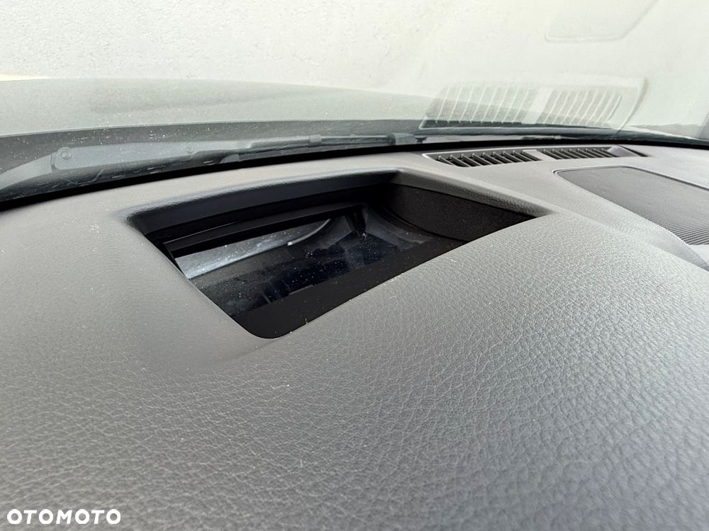 Mazda 3 2.0 mHEV Exclusive Line - 16