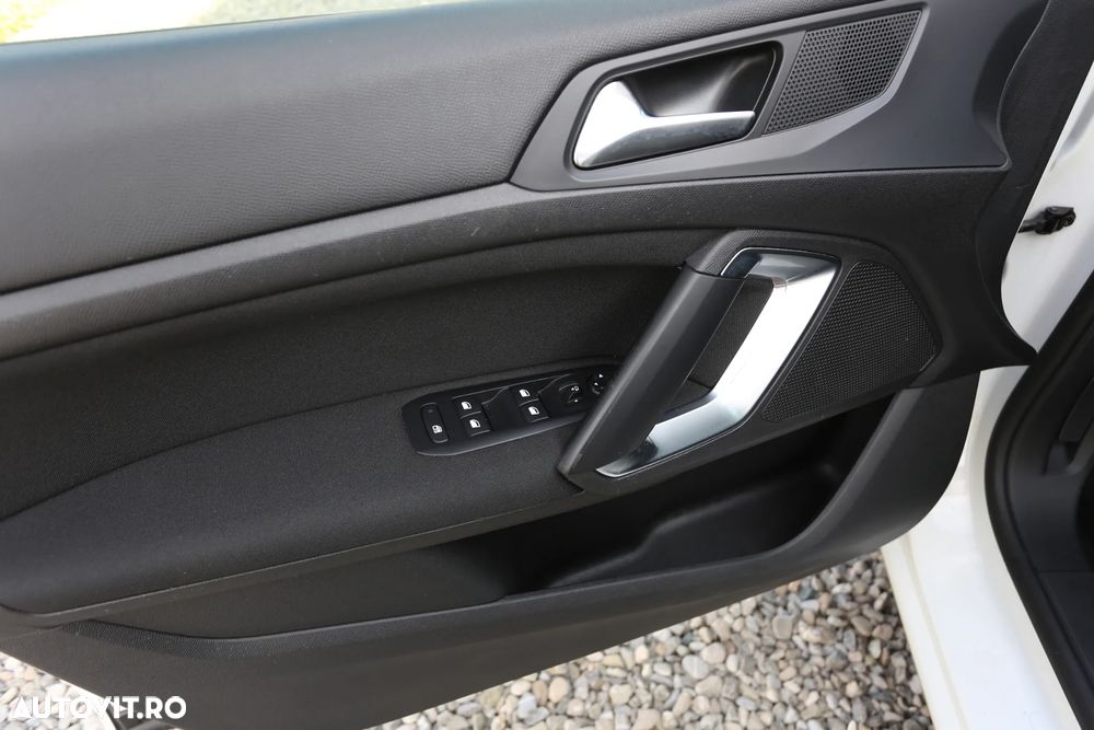 Peugeot 308 PureTech 110 Stop & Start Allure - 11
