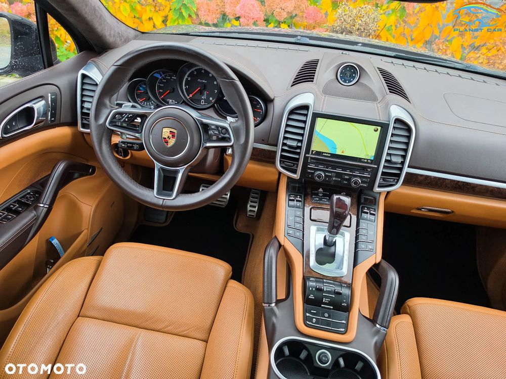 Porsche Cayenne Turbo - 22