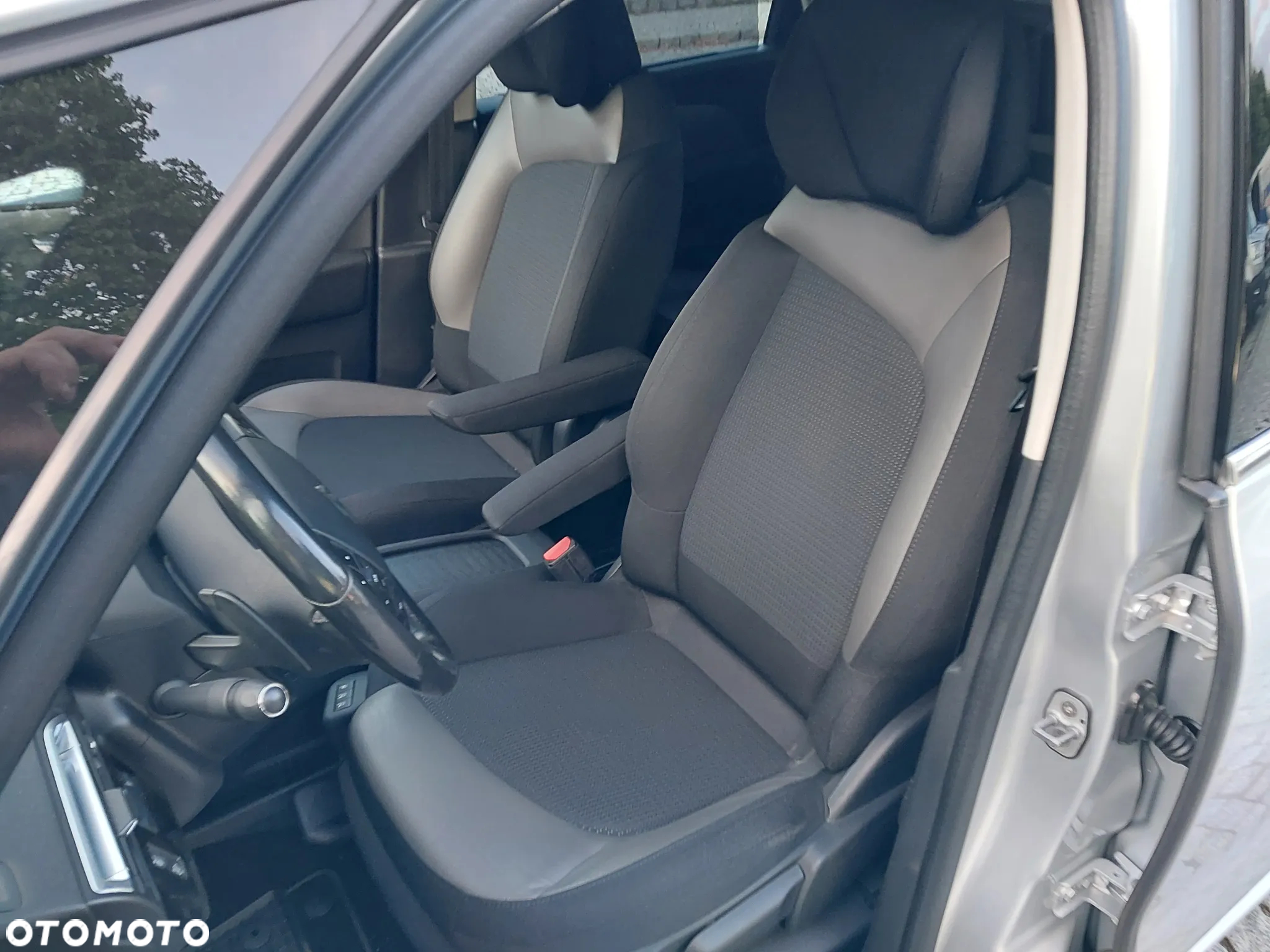 Citroën C4 Picasso - 9