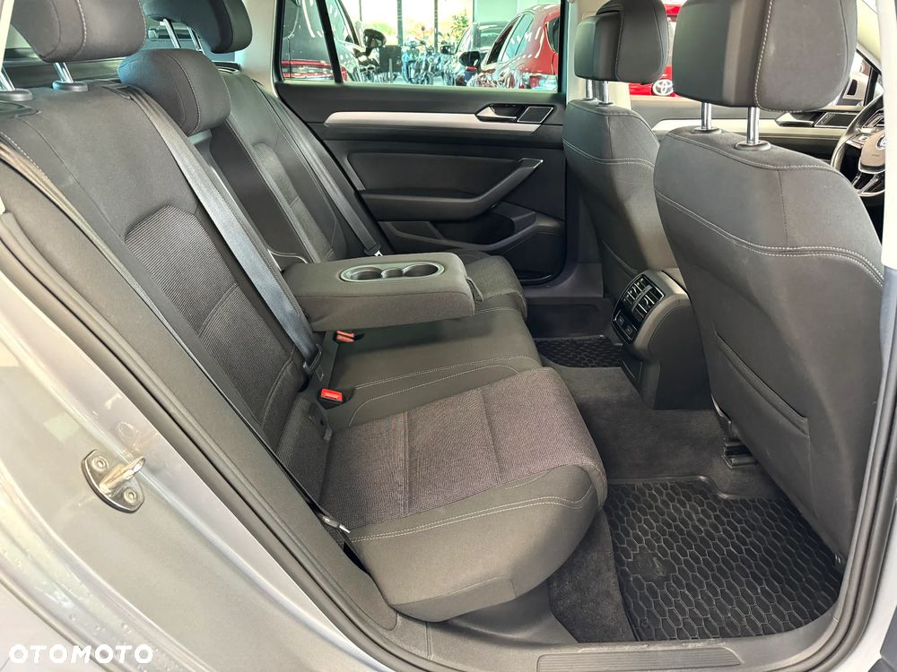 Volkswagen Passat 2.0 TDI BMT Highline DSG - 10