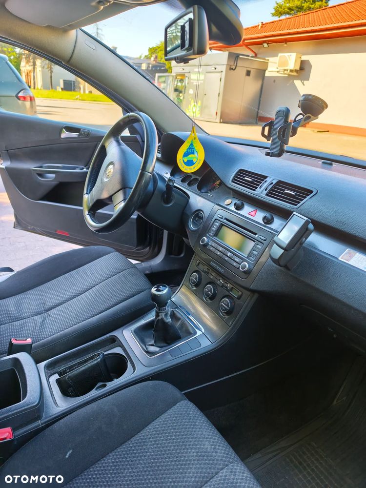 Volkswagen Passat 2.0 TDI Individual - 4